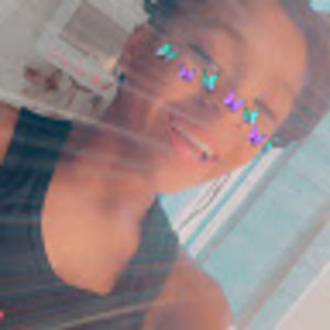 Meet your Posher, Ayla